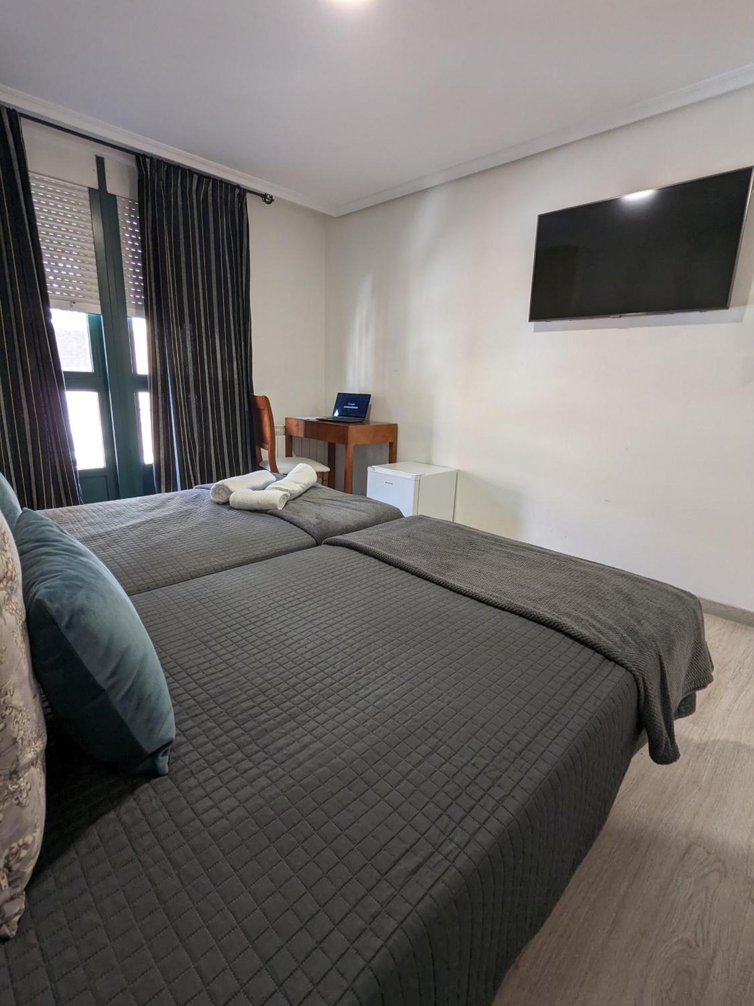 H. O Lar Hotel О Барко де Валдеорас Екстериор снимка