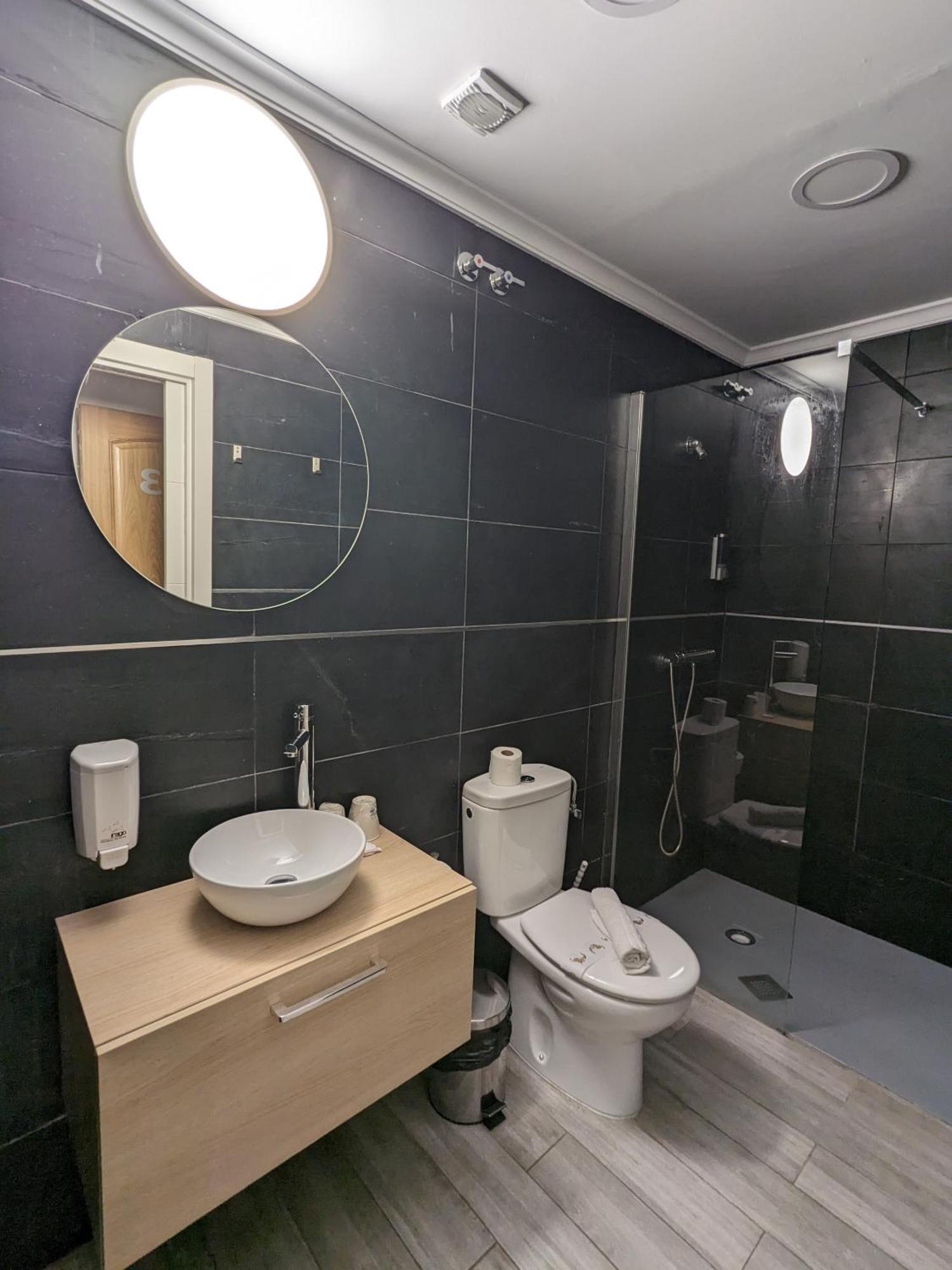 H. O Lar Hotel О Барко де Валдеорас Екстериор снимка